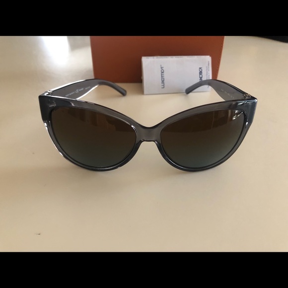 Tory Burch sunglasses - Picture 2 of 5